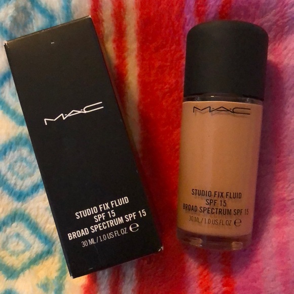 mac studio fix fluid nw30